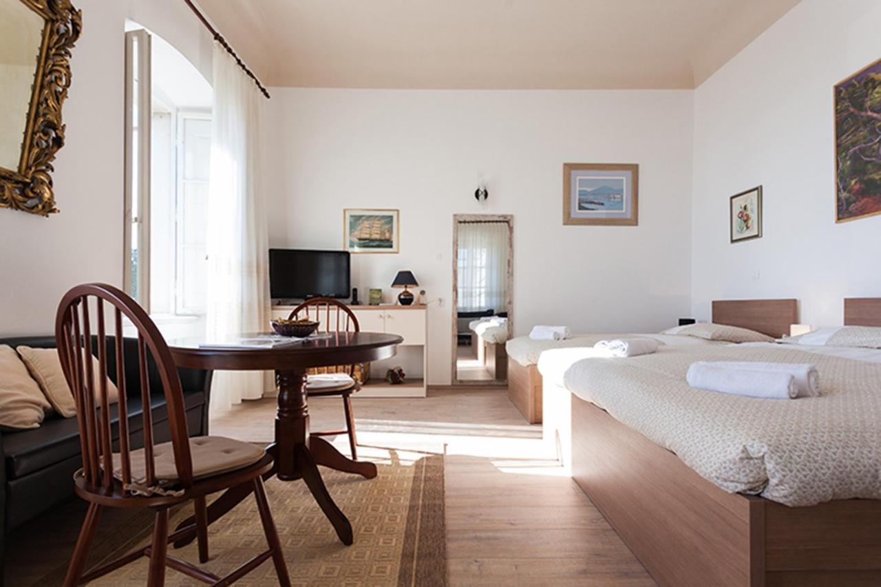 Solei With Terrace Oldtown And Sea View Apartment